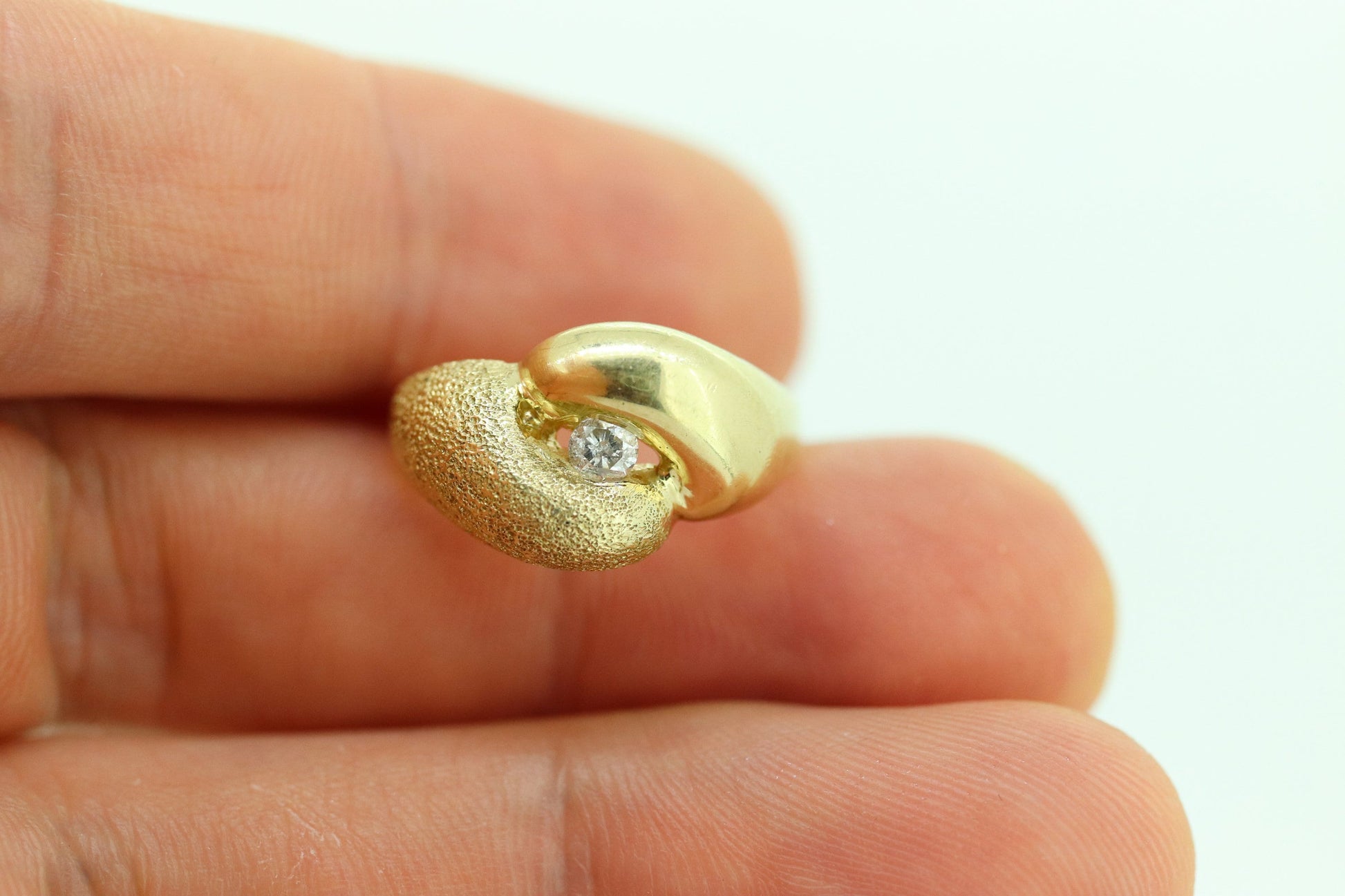 Diamond Tension Ring. 14k Diamond Solitaire Puffed Textured Swirl Swivel bypass ring. st(75)
