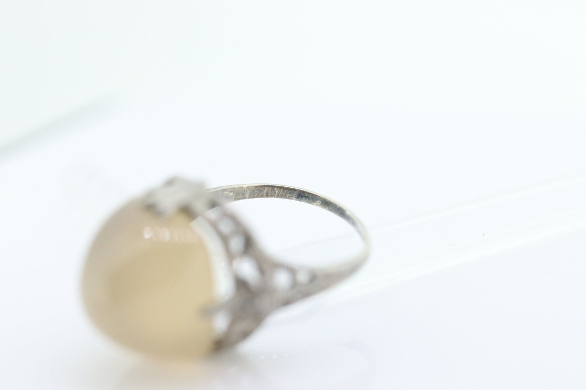 Victorian MOONSTONE Pyramid Cabochon Claw set ring. Antique Sterling Silver Moonstone ring. st(58)