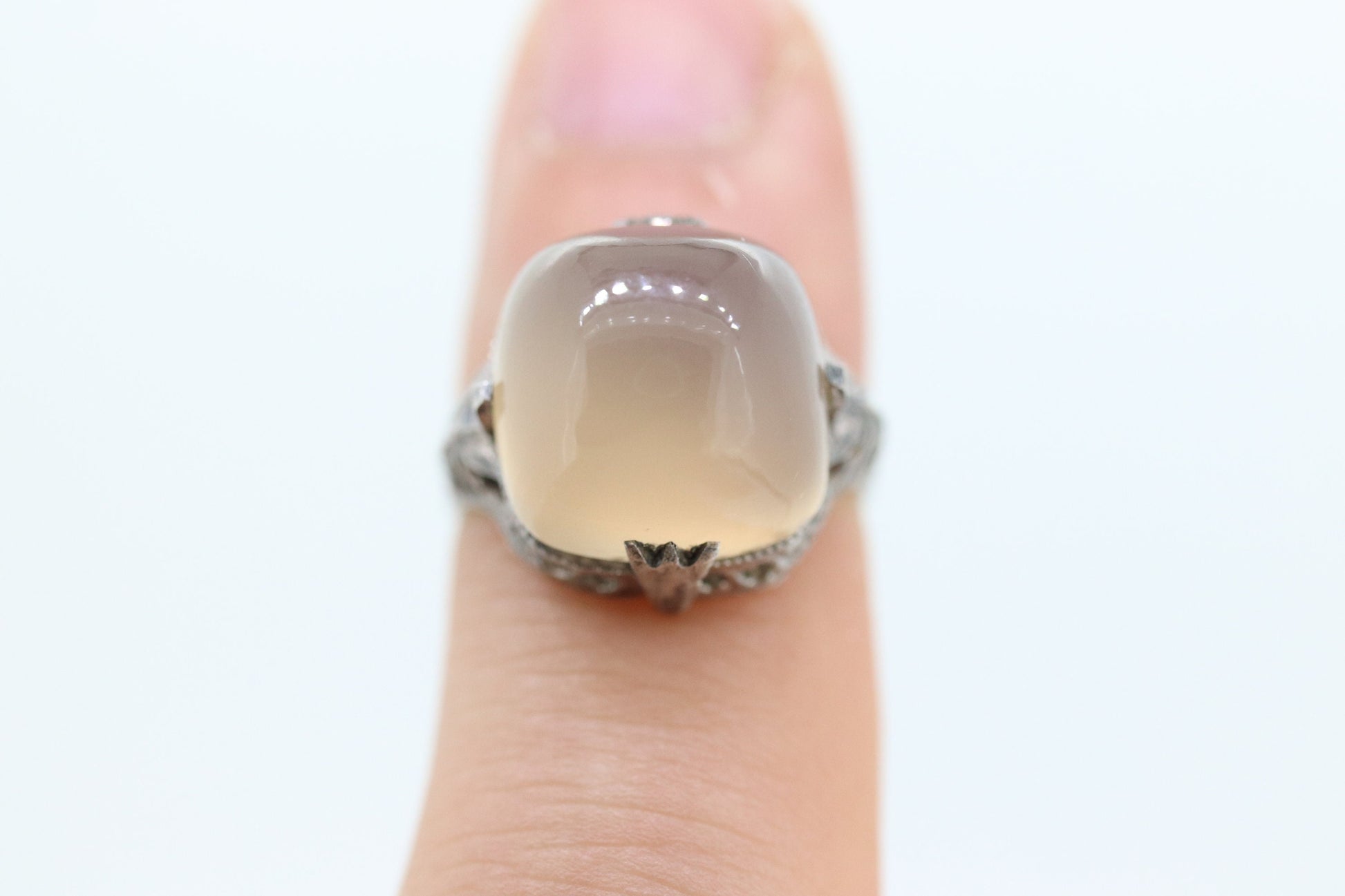 Victorian MOONSTONE Pyramid Cabochon Claw set ring. Antique Sterling Silver Moonstone ring. st(58)