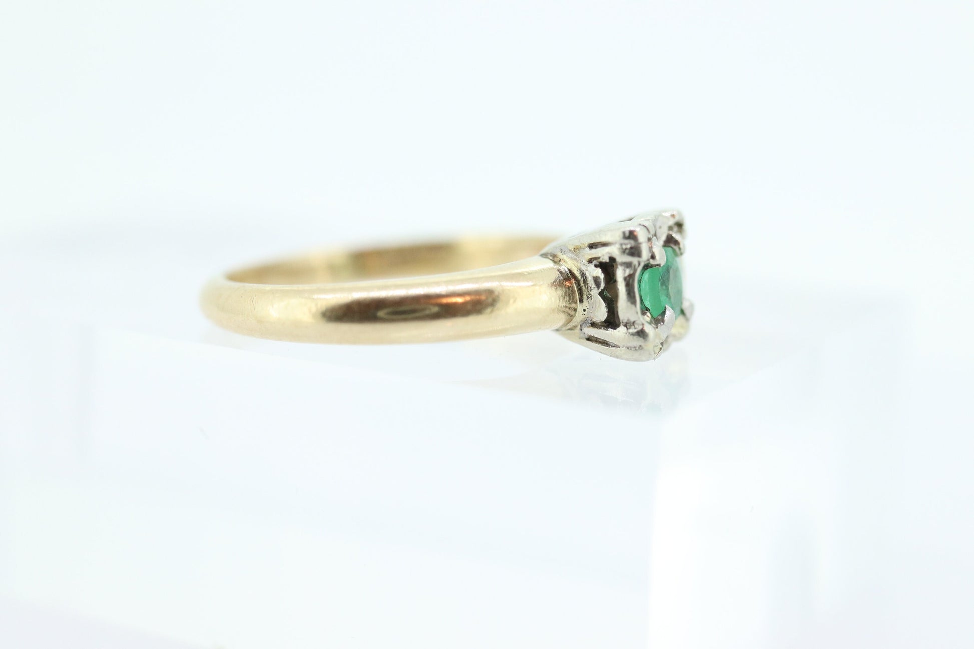 Vintage Art Deco Emerald Solitaire filigree Ring. 14k Gold emerald square cathedral Ring st(54)