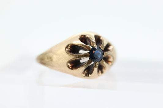 10k Blue Sapphire solitaire belcher setting ring. 10k Victorian Belcher set claw Sapphire wide band. st(98)