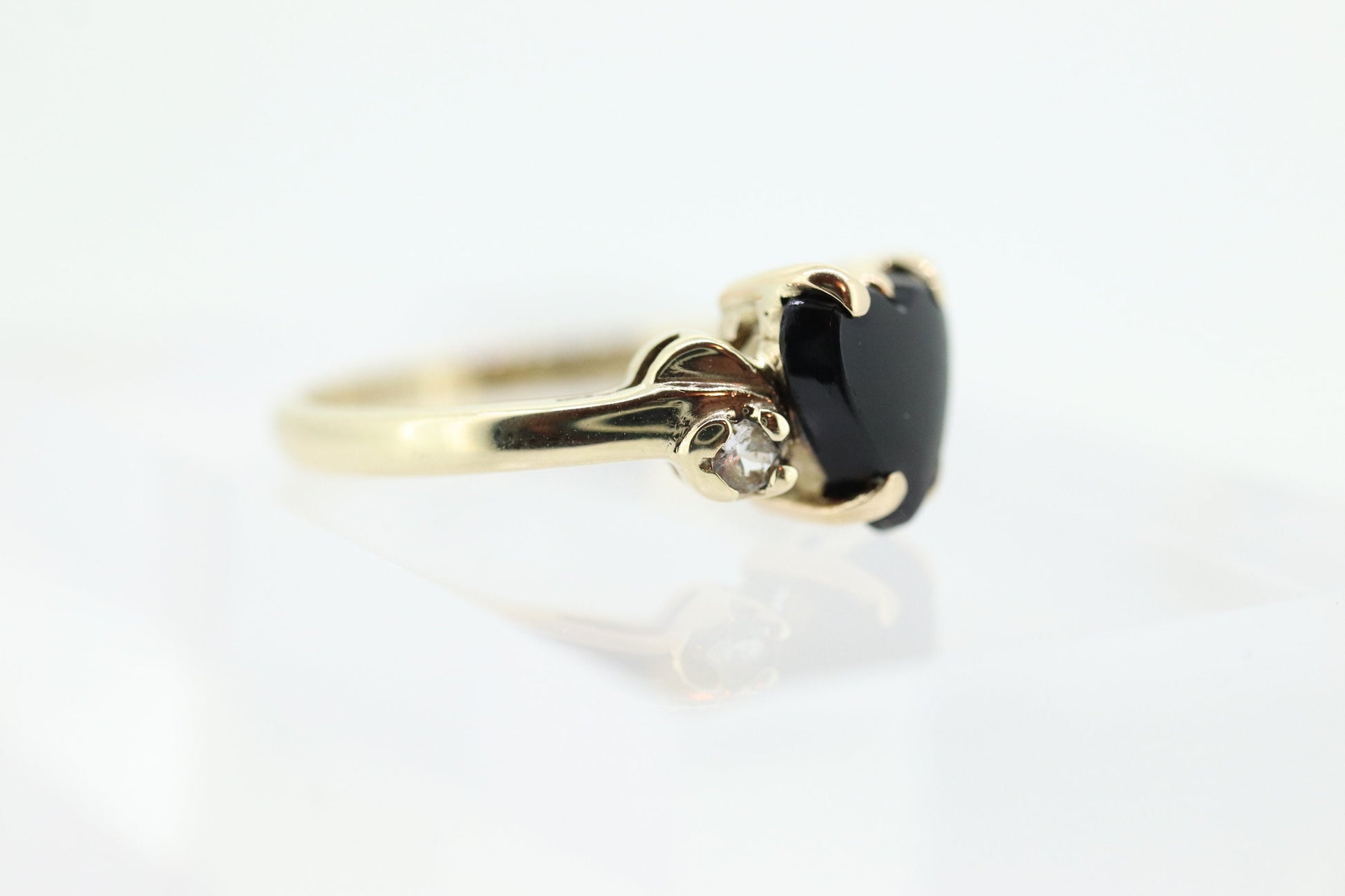 10k ONYX and diamond(CZ) HEART ring. Heart Onyx ring. st(120)