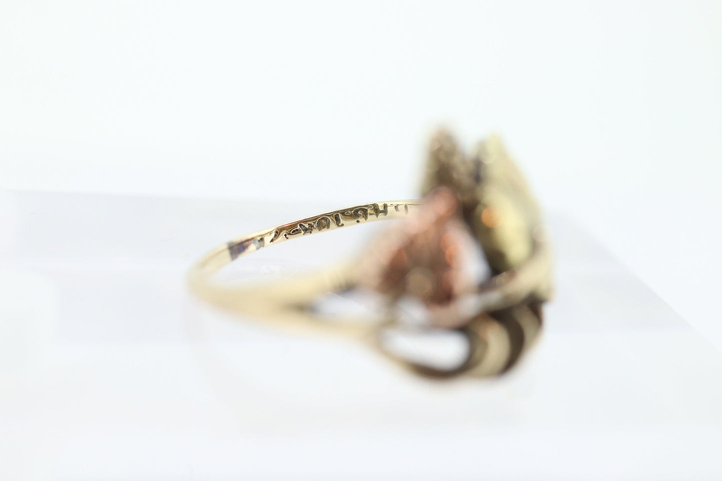 Black Hills Gold Ring. 10k Black Hills Gold wedding band. Vintage Black Hills gold. size 5 stock(60)