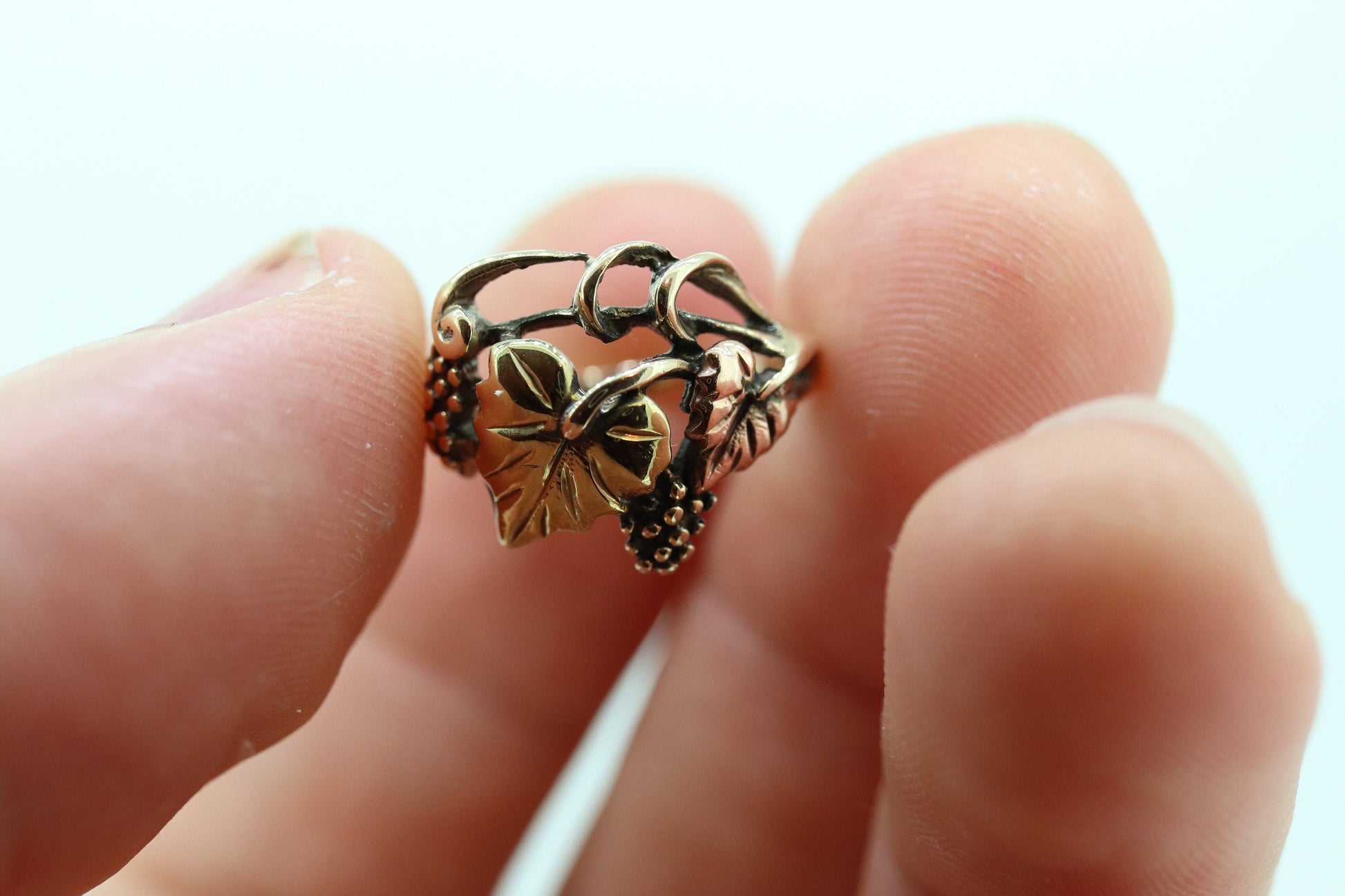 Black Hills Gold Ring. 10k Black Hills Gold wedding band. Vintage Black Hills gold. size 5 stock(60)