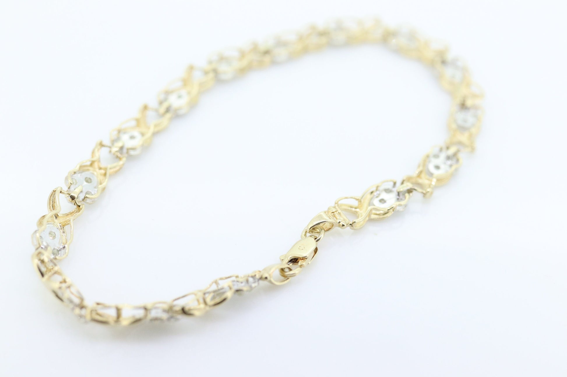 10k Diamond XOXO slide Bracelet. 10k Yellow White Gold Kiss Hug Diamond Bracelet.  st(145)
