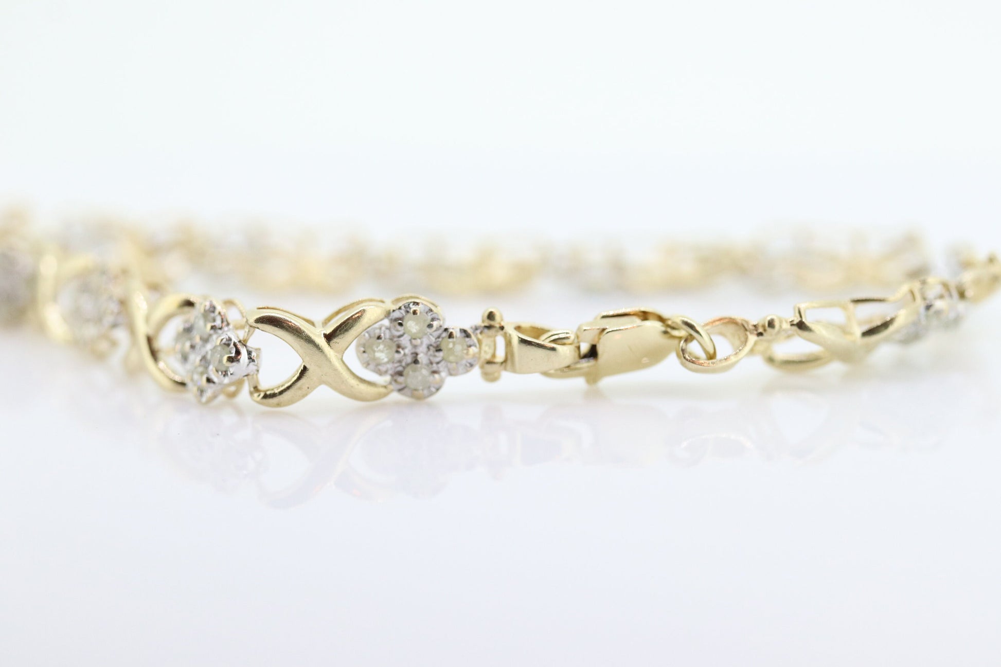 10k Diamond XOXO slide Bracelet. 10k Yellow White Gold Kiss Hug Diamond Bracelet.  st(145)