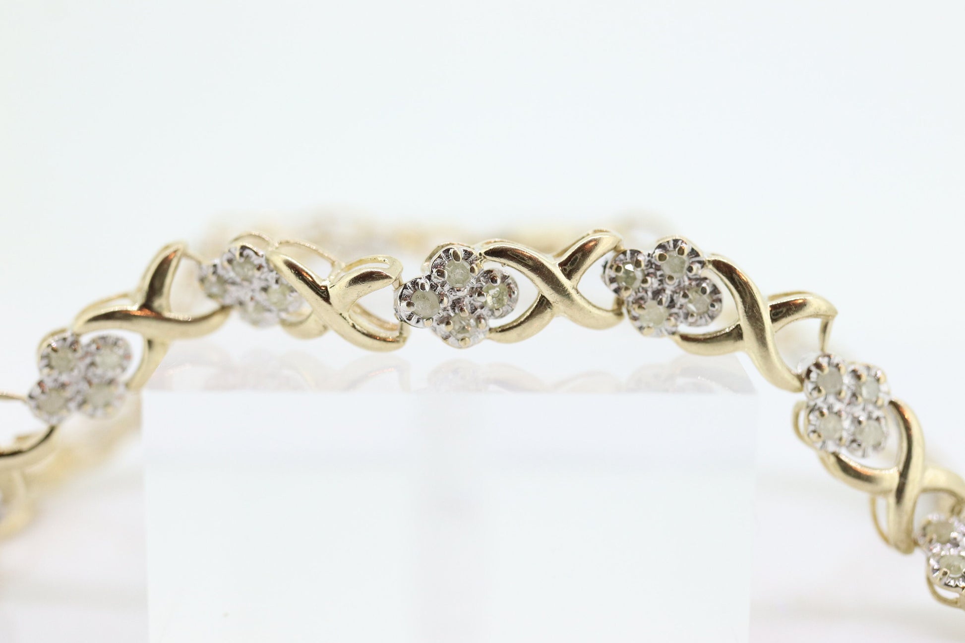 10k Diamond XOXO slide Bracelet. 10k Yellow White Gold Kiss Hug Diamond Bracelet.  st(145)
