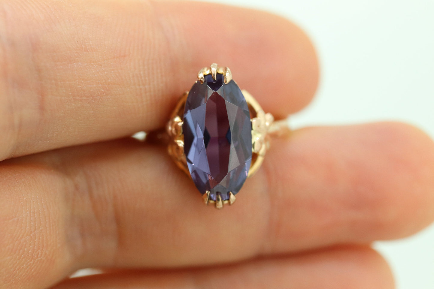14k Soviet Russian Purple / Blue Alexandrite Ring. Large OVAL Alexandrite and Rose gold. Vintage Color Changing Alexandrite