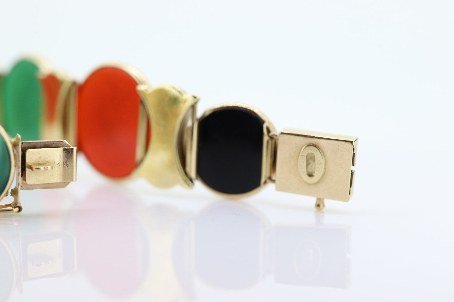 14k Intaglio Roman soldier, Centurion Bracelet. 14k gold Heavy Carved Warrior Onyx Carnelian Chalcedony Panel Bracelet. (st461)