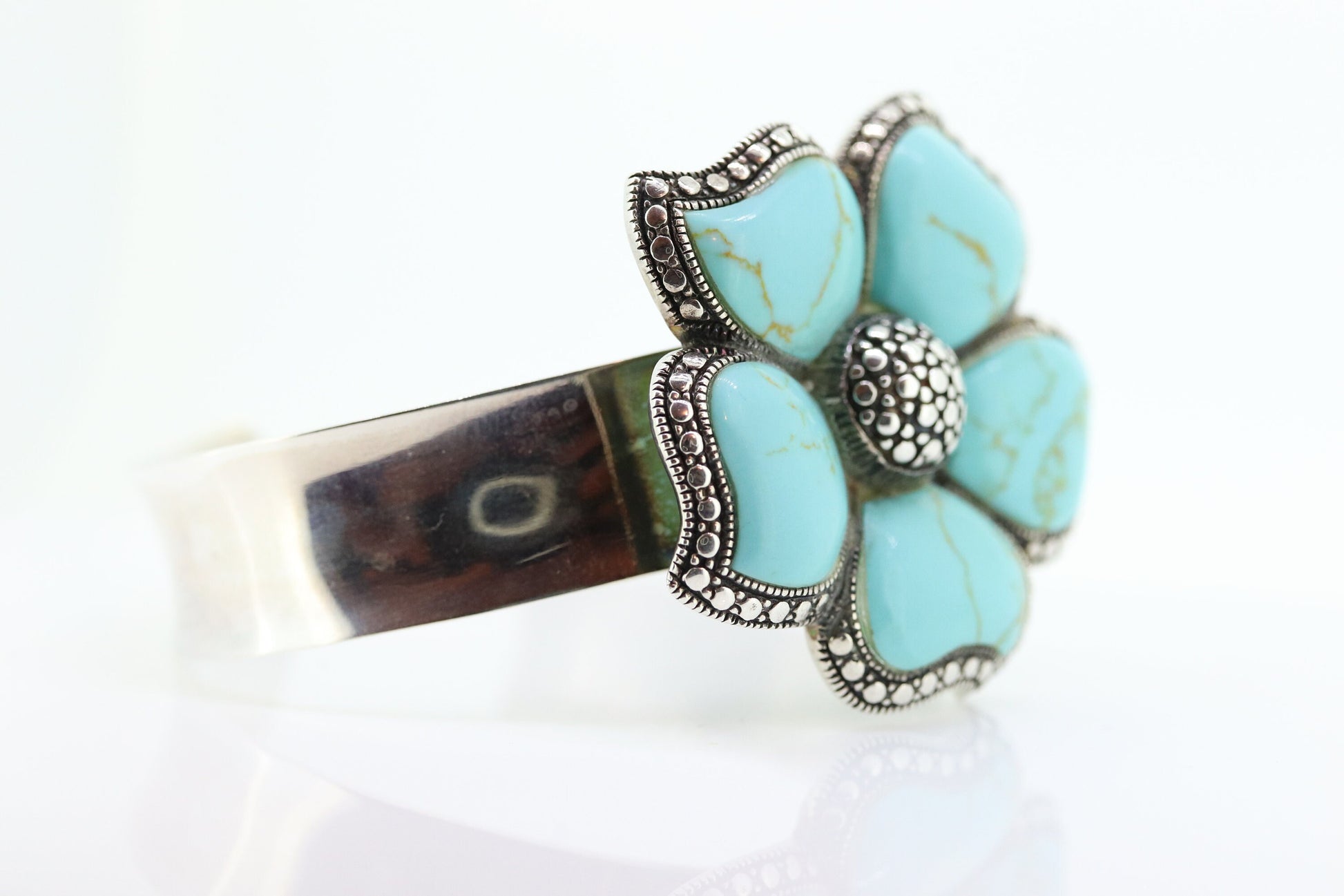 Large Turquoise FLOWER Bangle Cuff Bracelet. Sterling Silver Turquoise Flower Bangle. bead work. st(32)