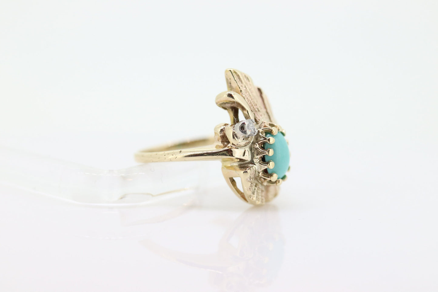 14k Turquoise Cabochon and Diamond Ring. 14k Aquamarine Turquoise Diamond DROP Teardrop Flame Ring (106)