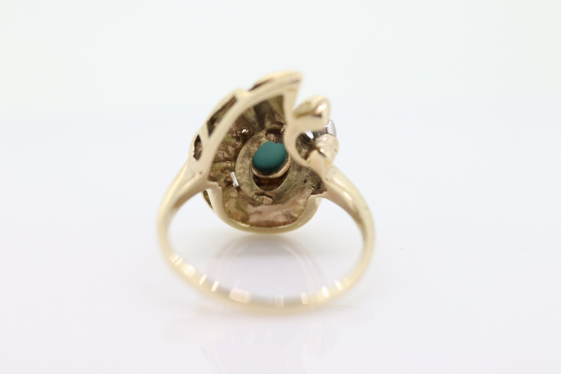 14k Turquoise Cabochon and Diamond Ring. 14k Aquamarine Turquoise Diamond DROP Teardrop Flame Ring (106)