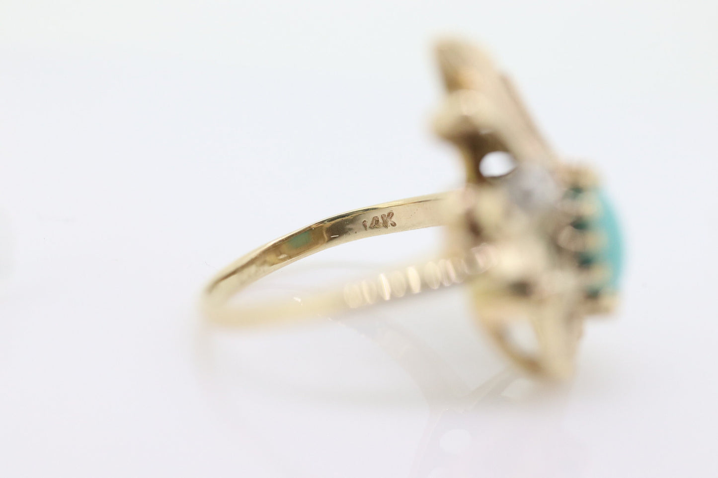 14k Turquoise Cabochon and Diamond Ring. 14k Aquamarine Turquoise Diamond DROP Teardrop Flame Ring (106)