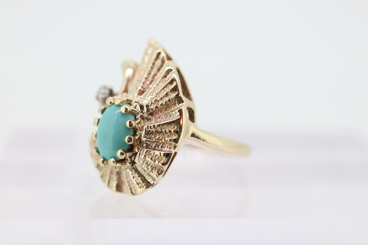 14k Turquoise Cabochon and Diamond Ring. 14k Aquamarine Turquoise Diamond DROP Teardrop Flame Ring (106)