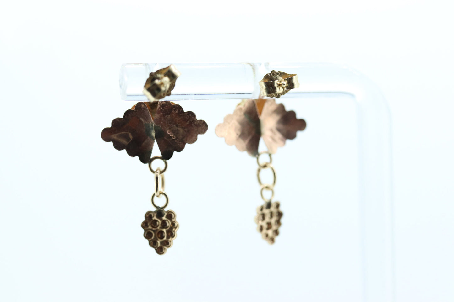Black Hills Gold Dangle earrings. Black Hills Vine Leaves Dangle earrings st(30)