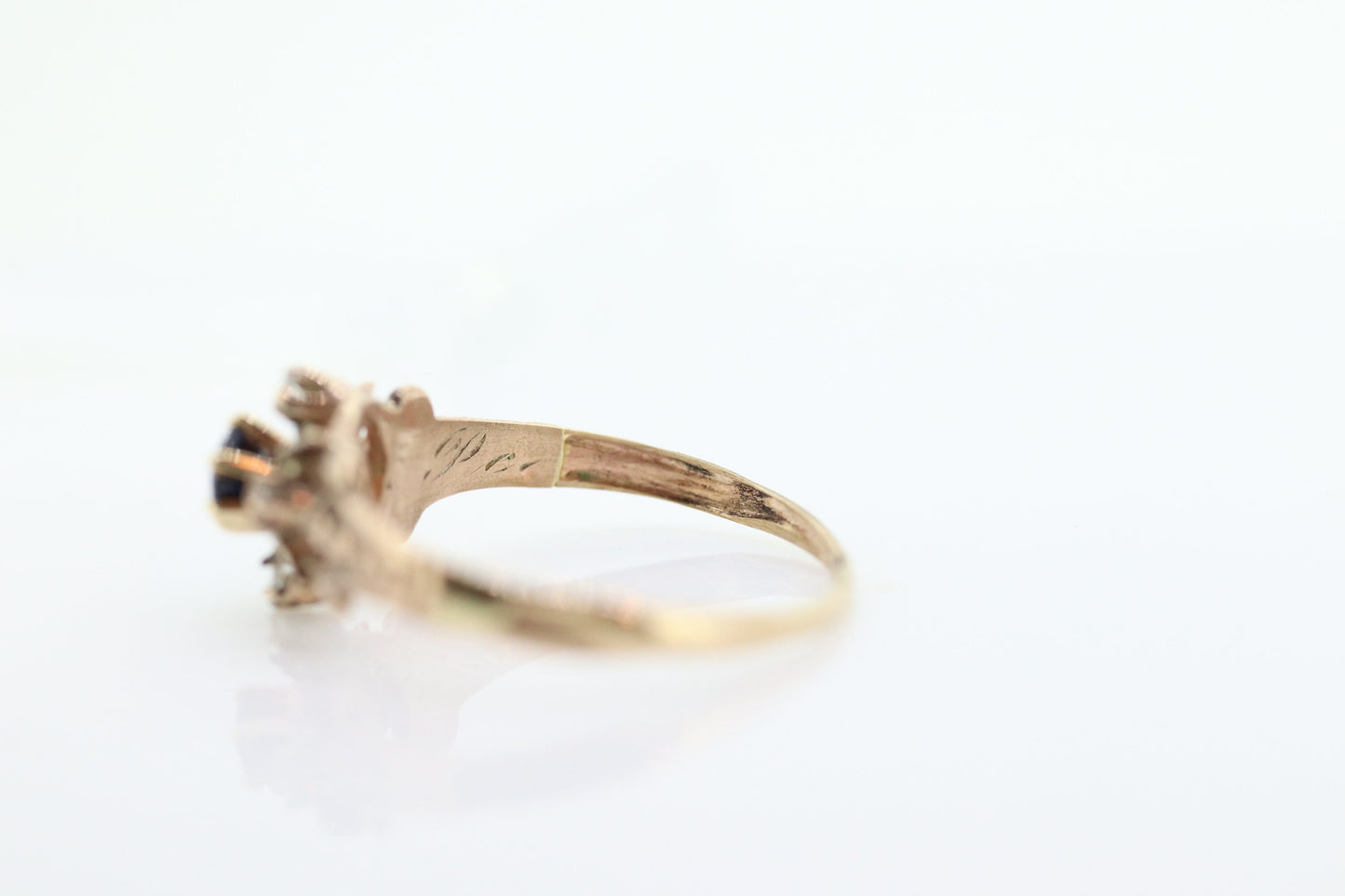 Antique ring. 10k diamond and sapphire Halo ring. 10k victorian diamond buttercup ring. st(58)
