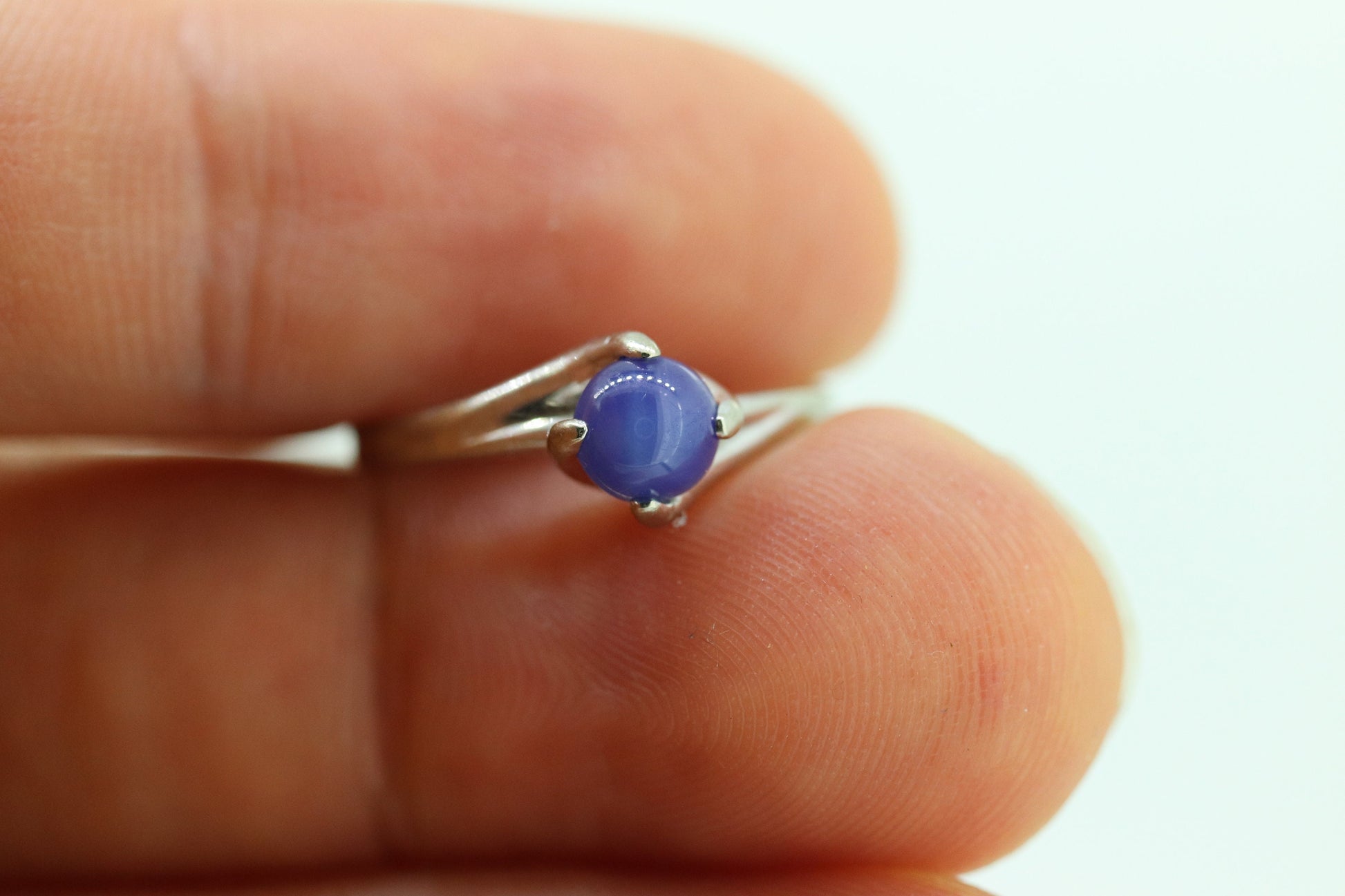 Linde Blue STAR Sapphire Solitaire  ring. 10k White gold sapphire solitaire. Dainty Blue Star Sapphire bypass ring. st(30)