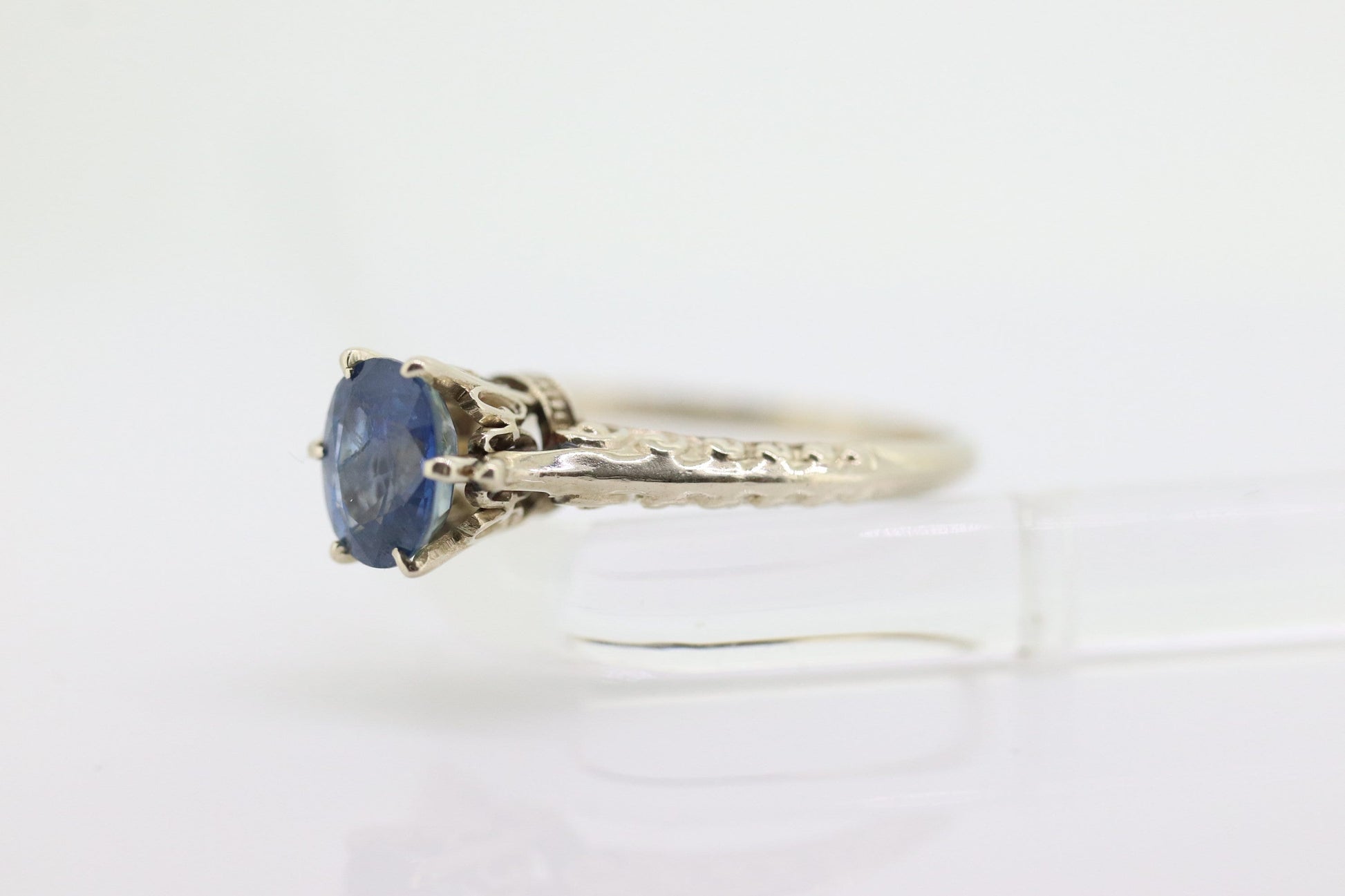 Large oval Sapphire 14k solitaire ring. 14k white gold Art deco engraved designs and high cathedral. st(63)