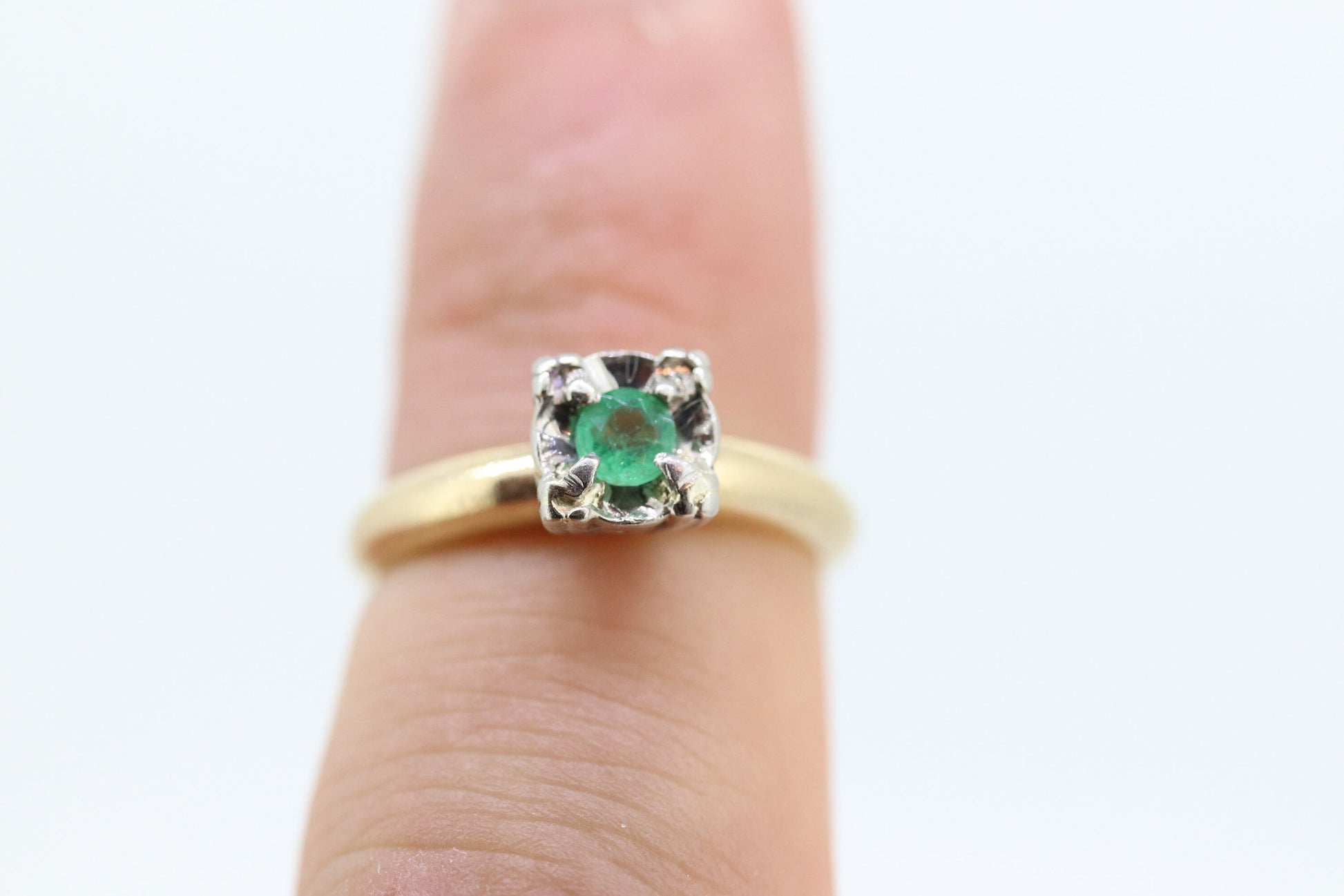 Vintage Art Deco Emerald Solitaire filigree Ring. 14k Gold emerald square cathedral Ring st(54)