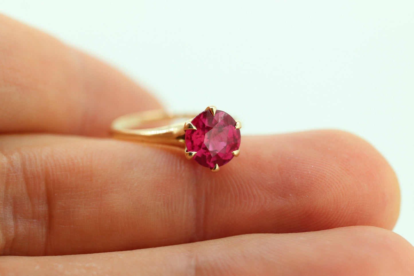 10k Large Ruby Claw set ring. Victorian claw setting 10k ruby solitaire ring. st(40)