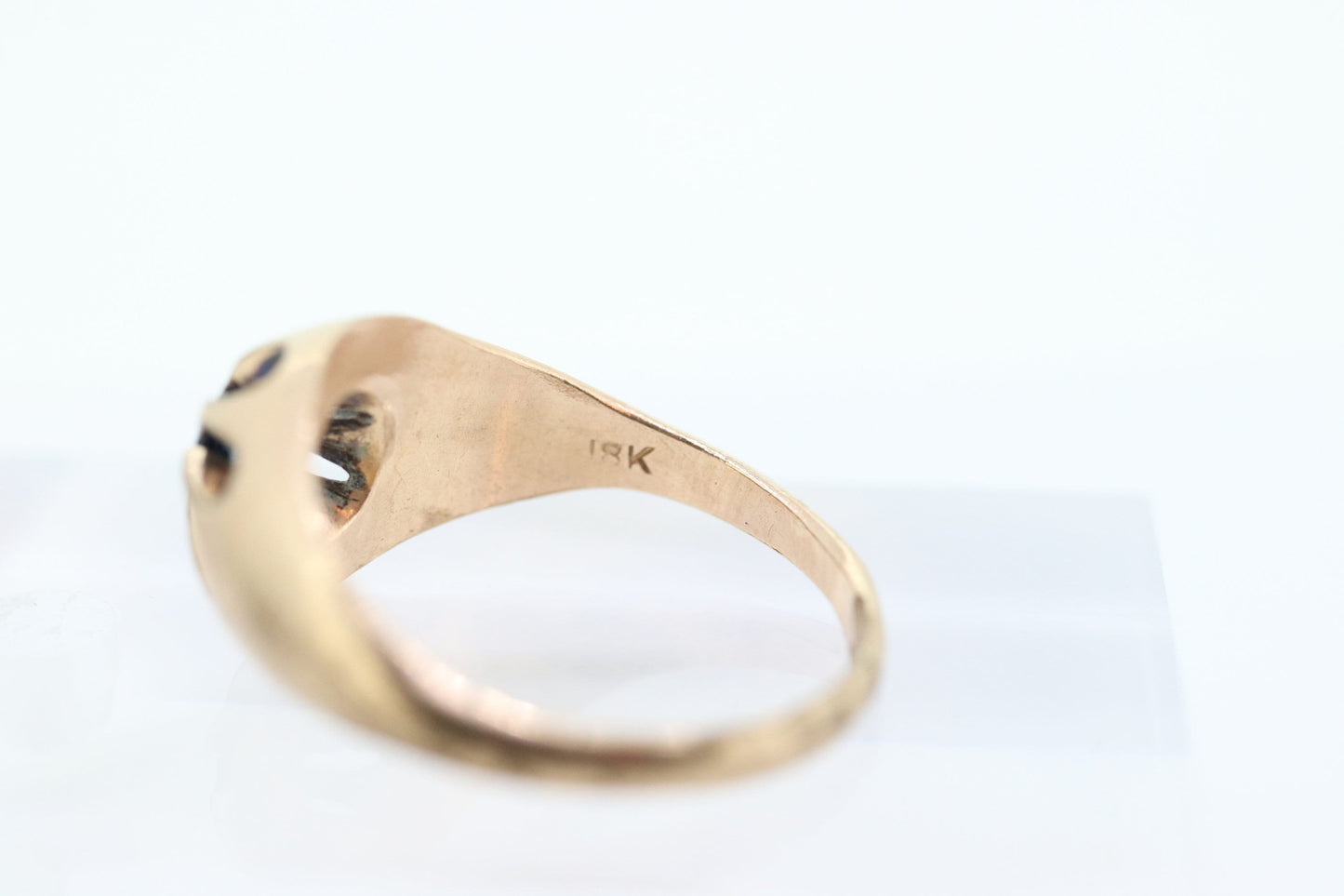 10k Blue Sapphire solitaire belcher setting ring. 10k Victorian Belcher set claw Sapphire wide band. st(98)