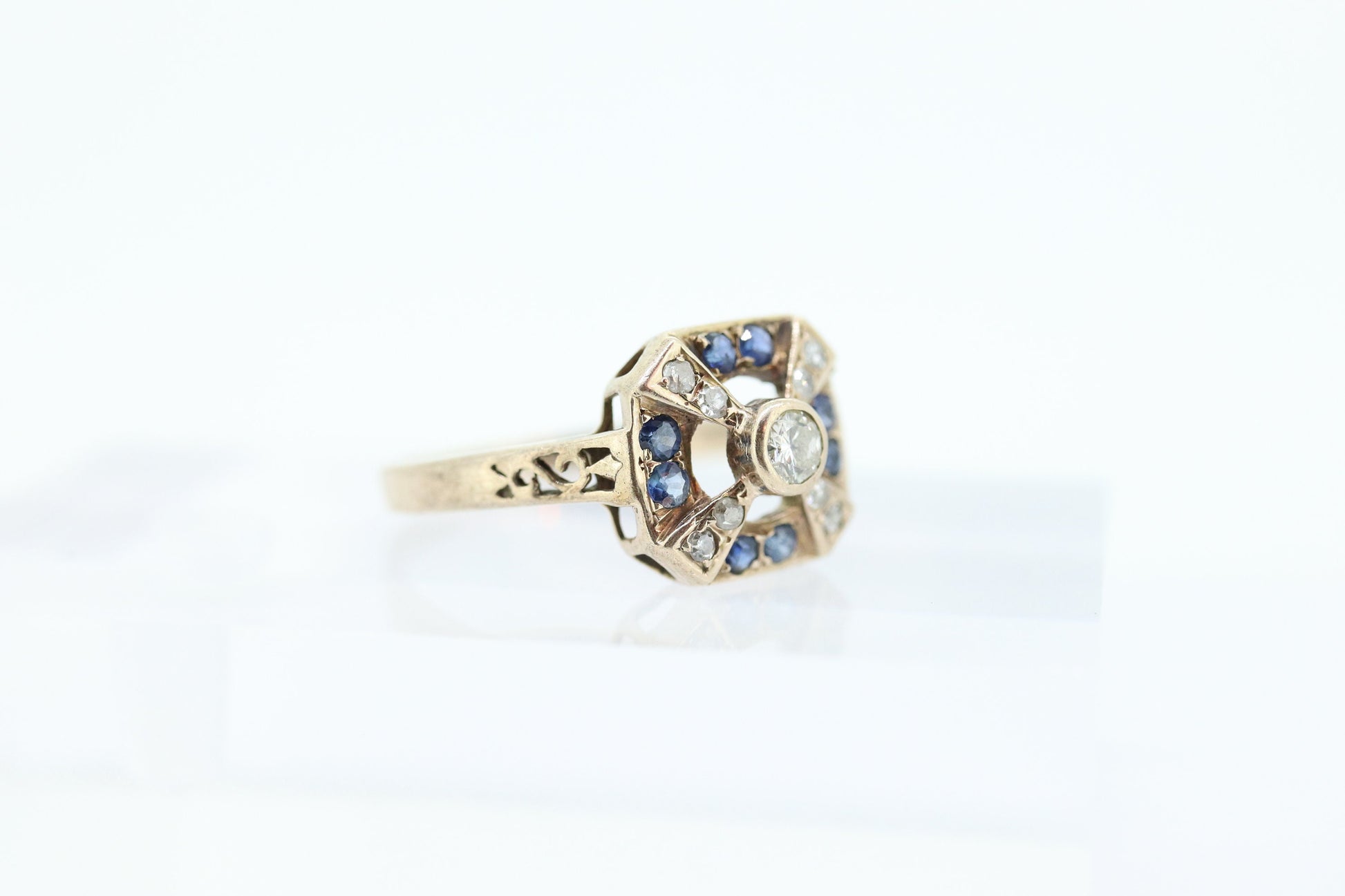Antique ring. 10k diamond and sapphire shield ring. 10k White Gold Art Deco Square Target diamond shield ring. st(196)