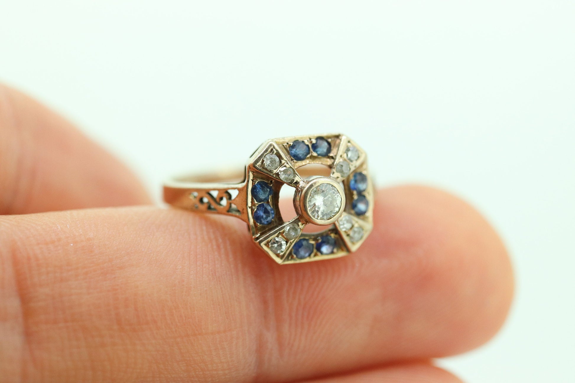 Antique ring. 10k diamond and sapphire shield ring. 10k White Gold Art Deco Square Target diamond shield ring. st(196)