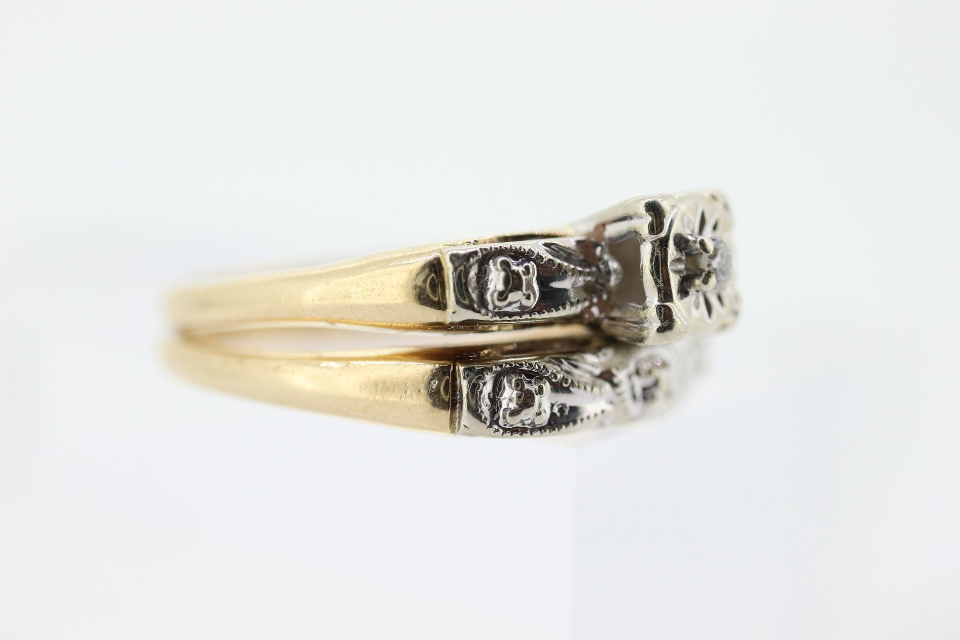 Art Deco Engagement Wedding Diamond Ring Set. Vintage 1930s or 1940s Wedding Ring Set. 14k Multi-Tone with a  Diamond. st(165)