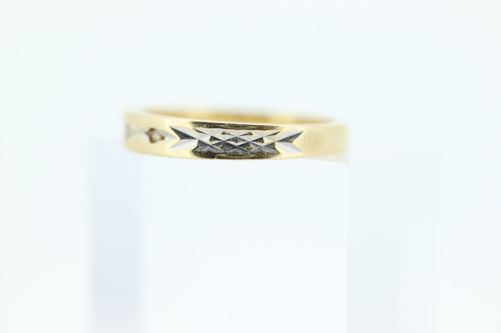 ARTCARVED 14k Gold Diamond Band. Art carved engraved textured band. Jr Wood Art Deco Diamond. st132