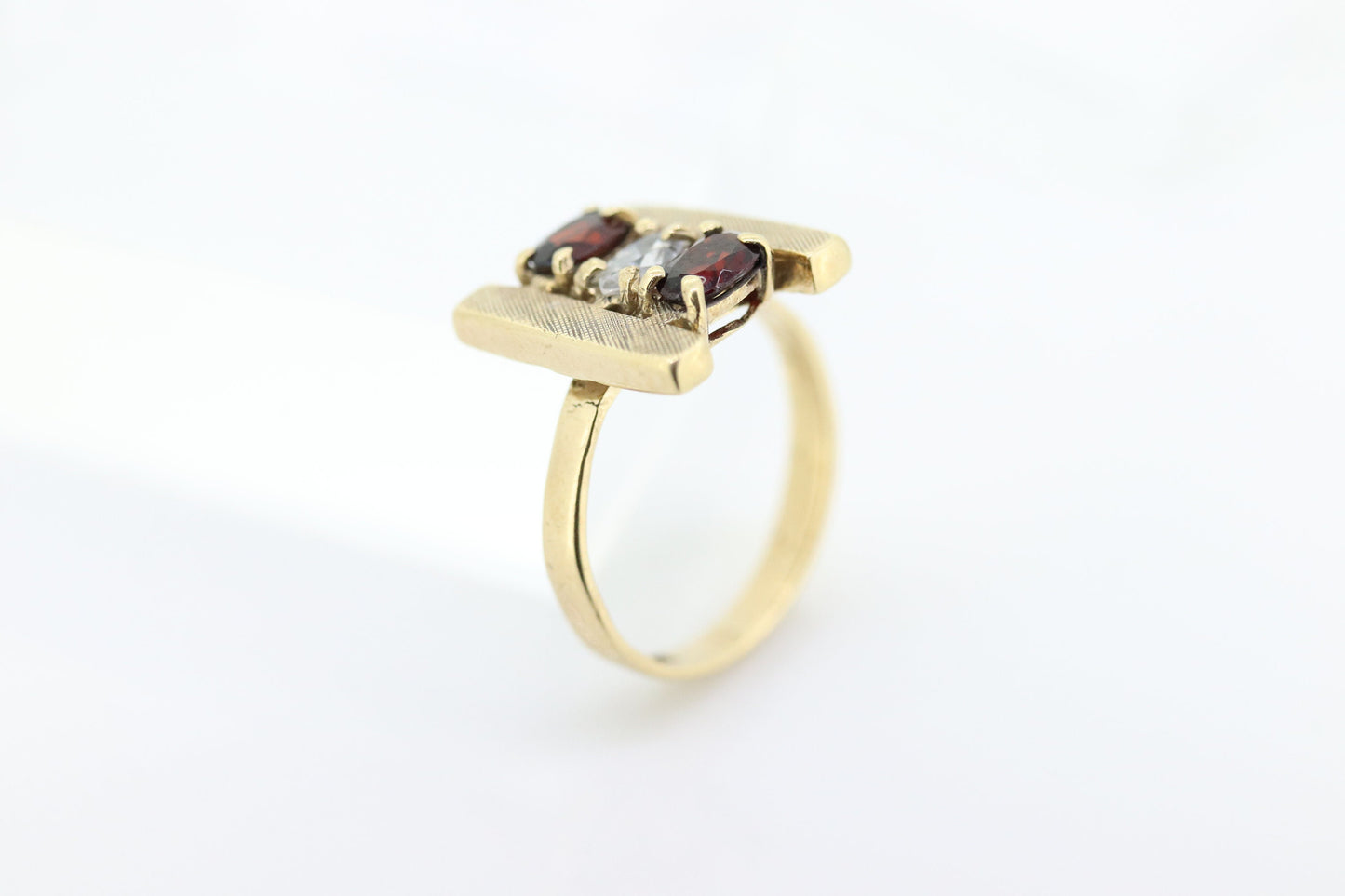 10k Marquise Garnet and Quartz ring. 10k Marquise cut garnet with Quartz Textured BAR ring. st(104)