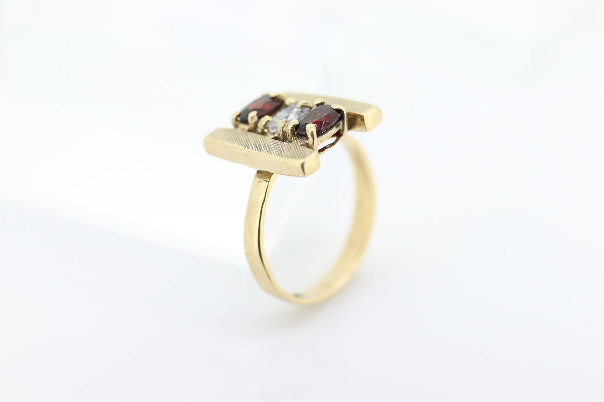10k Marquise Garnet and Quartz ring. 10k Marquise cut garnet with Quartz Textured BAR ring. st(104)