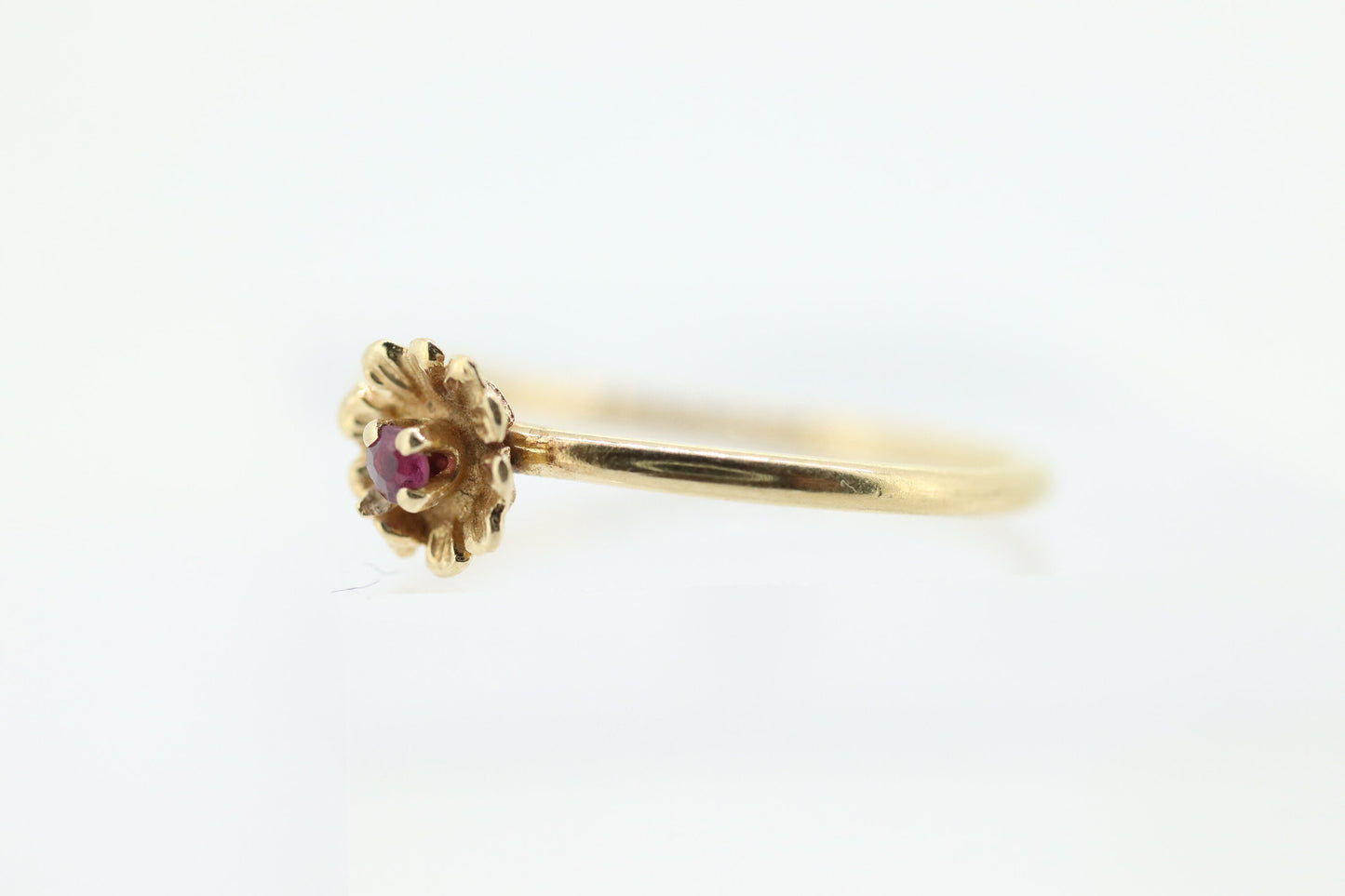 Flower Ruby Set dainty ring. Ring 14k Gold with tiny ruby. Flower Ring.Daisy flower ring. st(70)