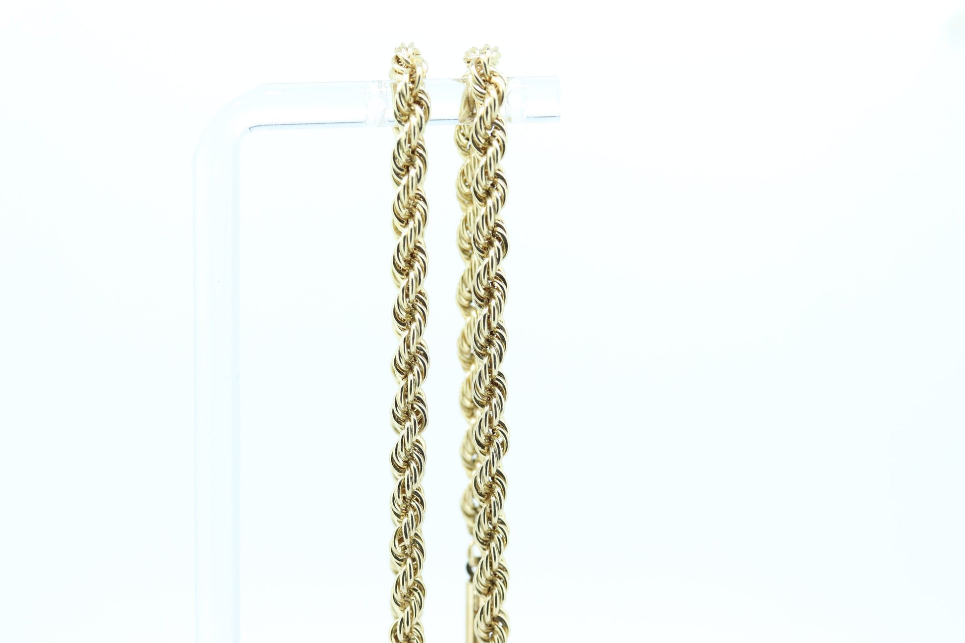 14k Rope Necklace. 14k Yellow Gold Hollow ROPE necklace. Twisted ROPE Necklace 16in 4mm wide st(308)