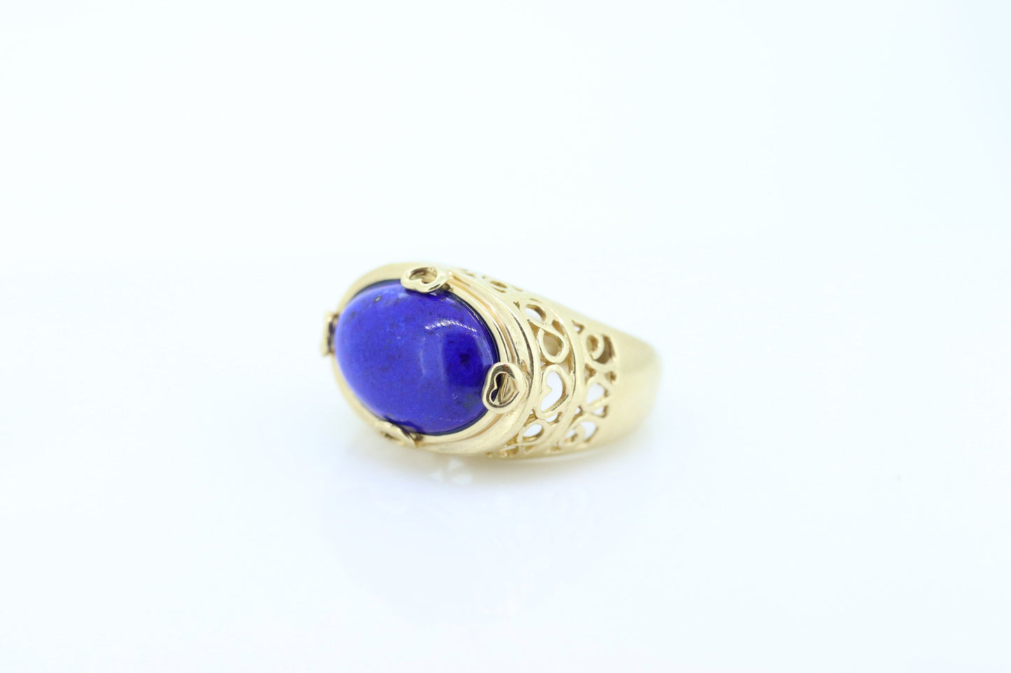 14k Blue Lapis Lazuli Ring. 14k Yellow Gold Lapis bezel set into Heart setting. Very unique. St(137/50)