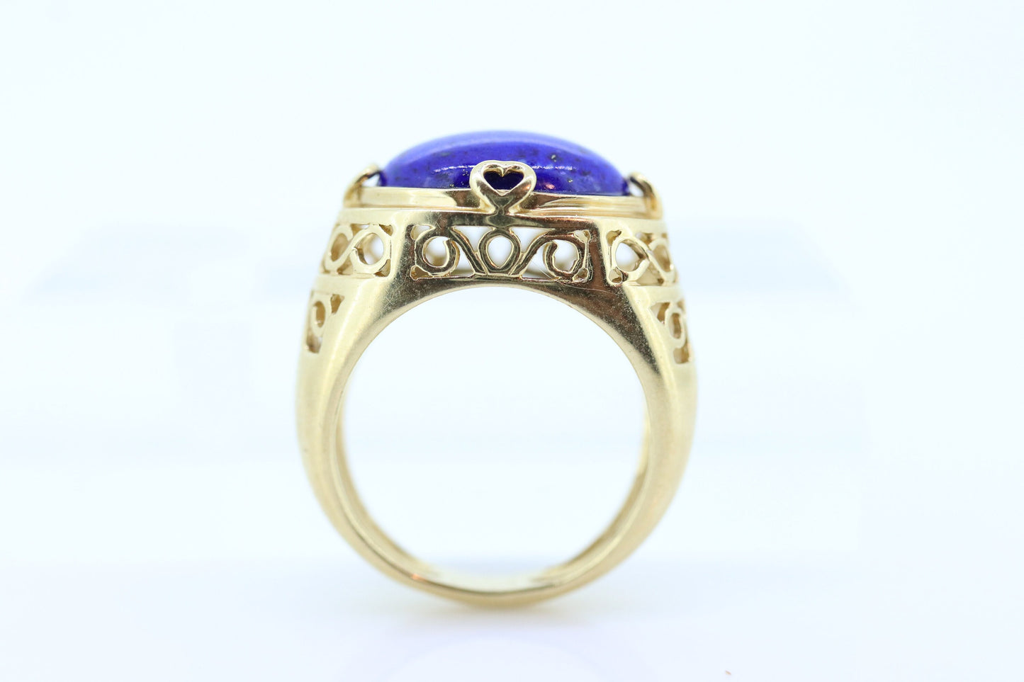 14k Blue Lapis Lazuli Ring. 14k Yellow Gold Lapis bezel set into Heart setting. Very unique. St(137/50)