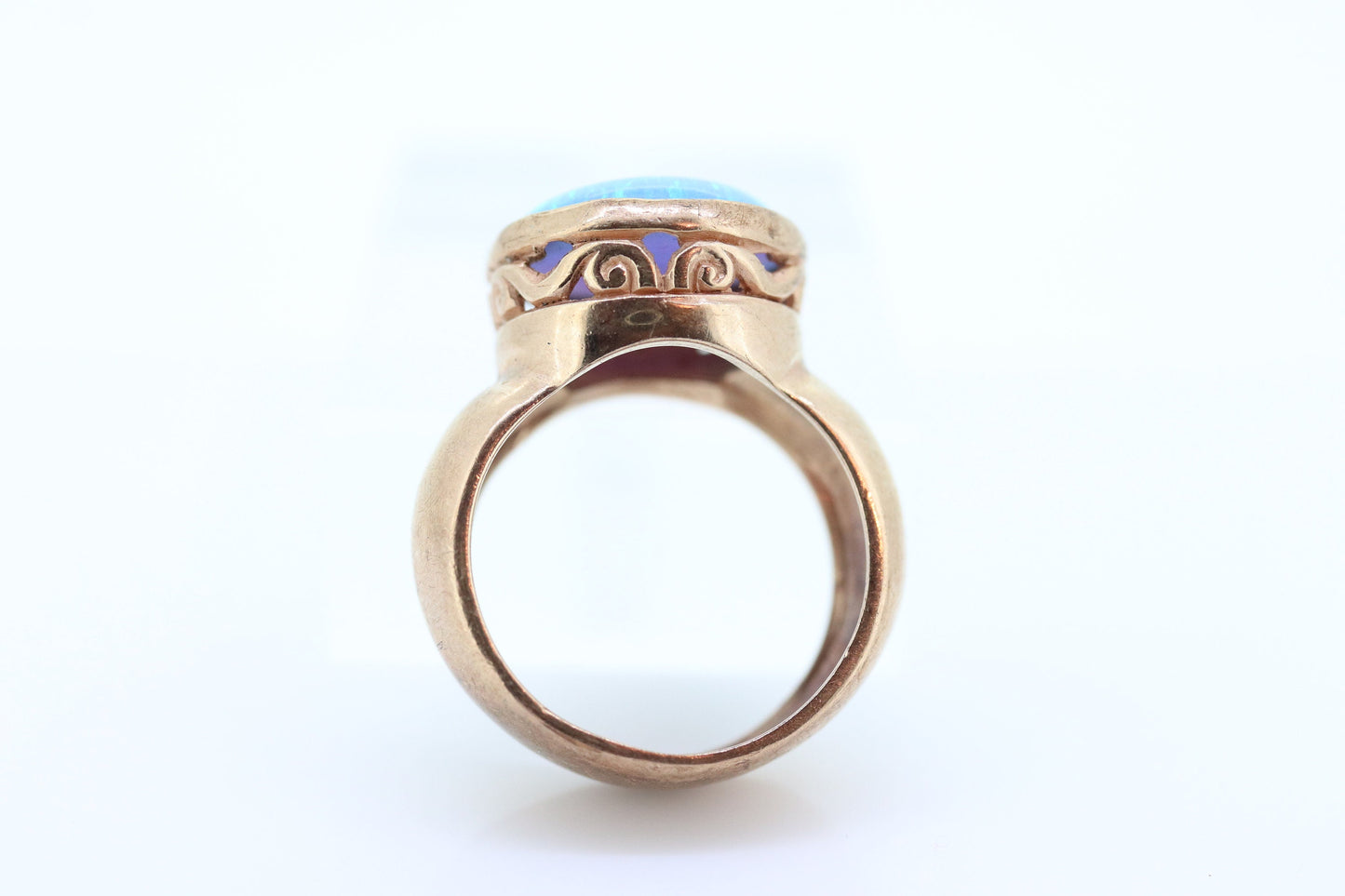 10k Large OPAL ring. 10k Rose Gold cabochon opal bezel set. Round Opal cabochon. st(109/11)