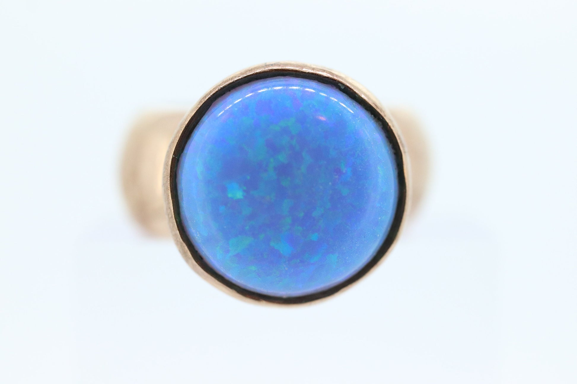 10k Large OPAL ring. 10k Rose Gold cabochon opal bezel set. Round Opal cabochon. st(109/11)
