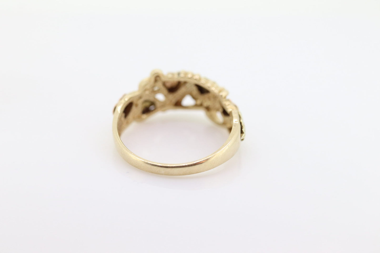 Black Hills Gold Ring. 10k Black Hills Gold wedding band. Vintage Black Hills gold. size 8 stock(115)