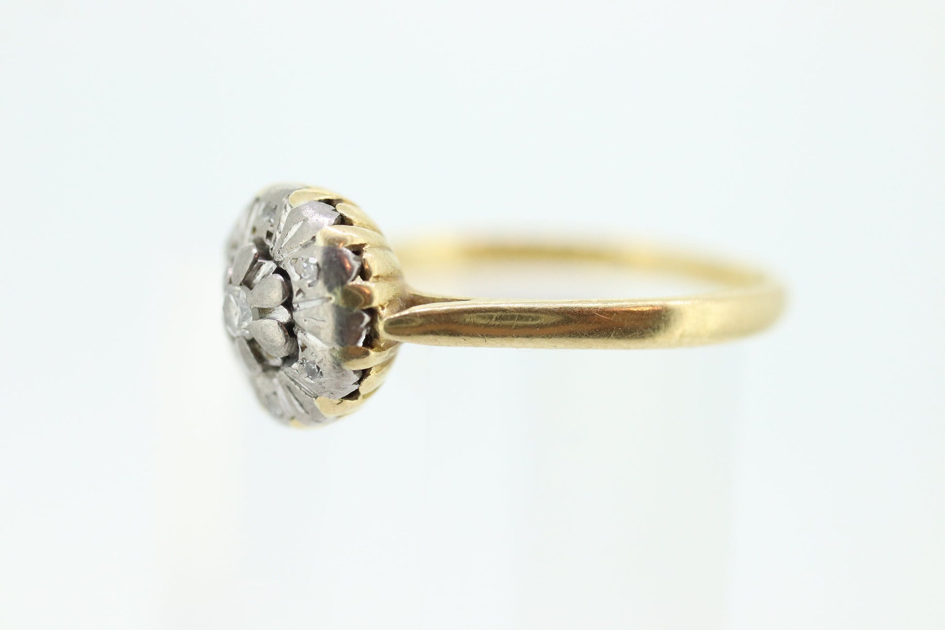 18k Diamond Daisy Cluster ring. Made in Birmingham UK England 1989. 750 18ct White Yellow Diamond Ring. st(135)