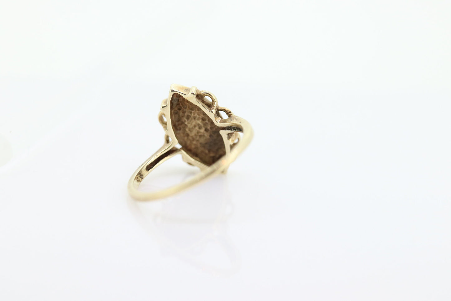 Signet Midi Ring. 10k Yellow gold. Engraved letter D. Initial D Ring. Engravable Signet ring. MONOGRAMMED D st(63/25)