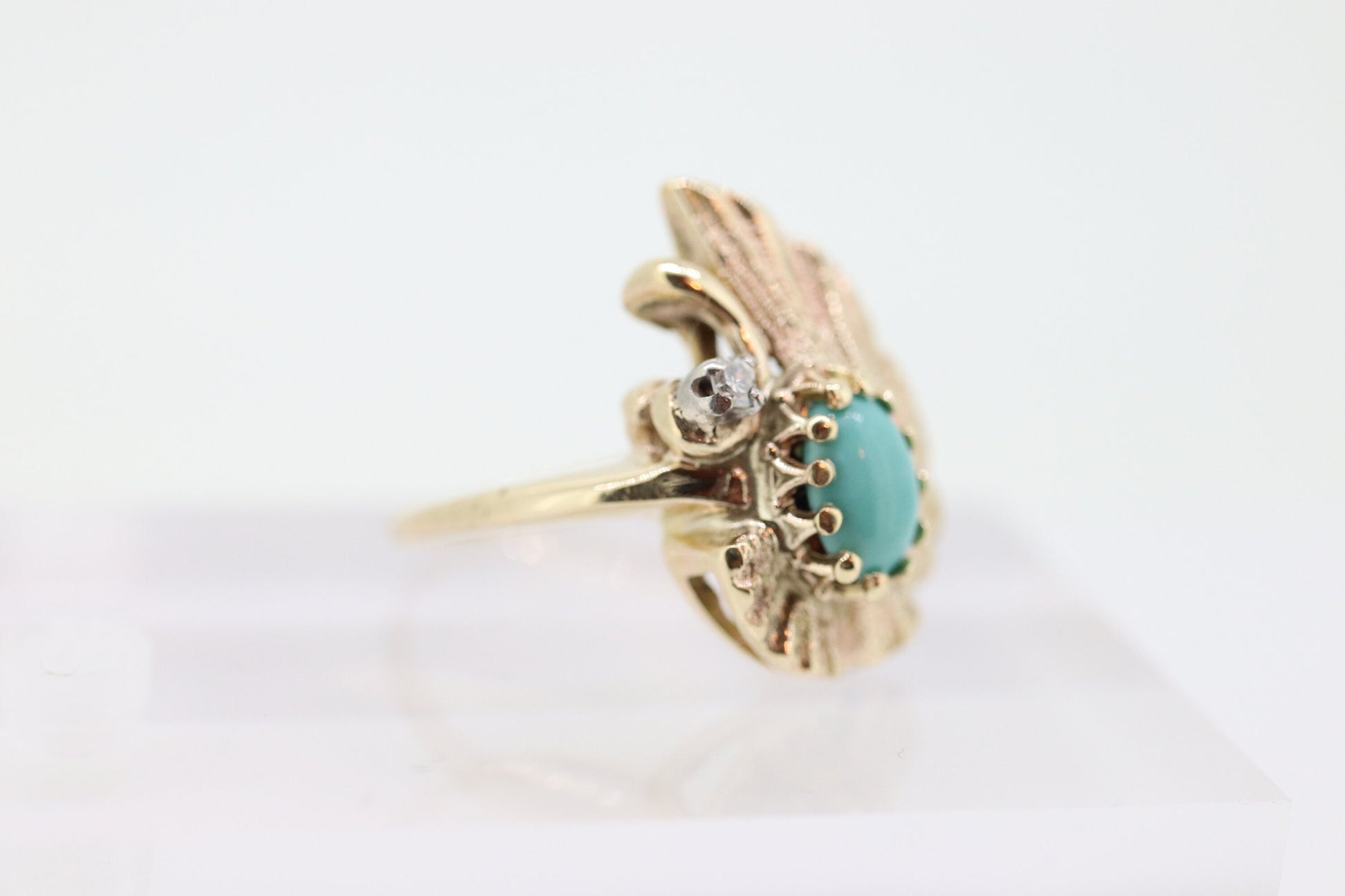 14k Turquoise Cabochon and Diamond Ring. 14k Aquamarine Turquoise Diamond DROP Teardrop Flame Ring (106)