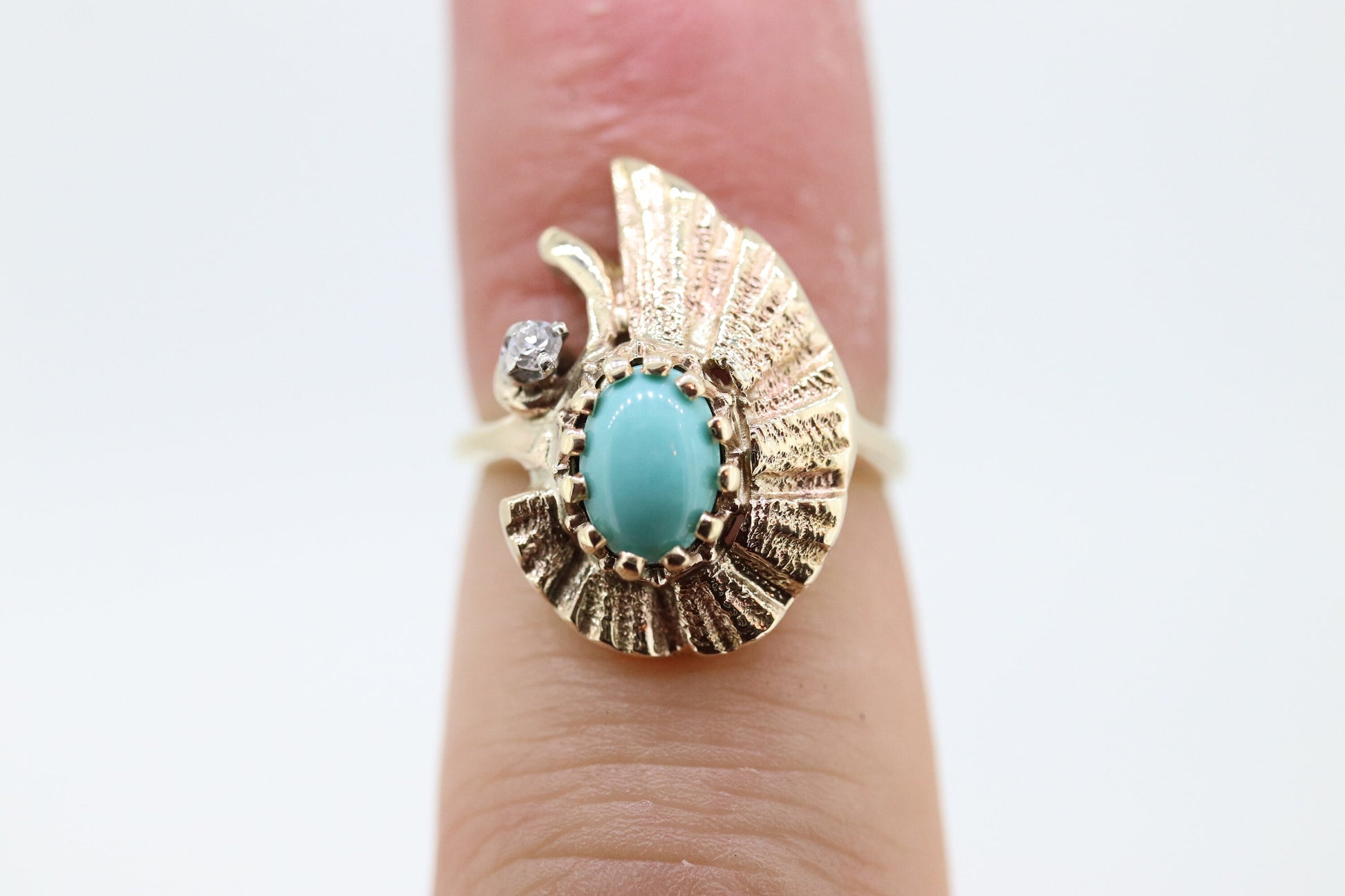 14k Turquoise Cabochon and Diamond Ring. 14k Aquamarine Turquoise Diamond DROP Teardrop Flame Ring (106)