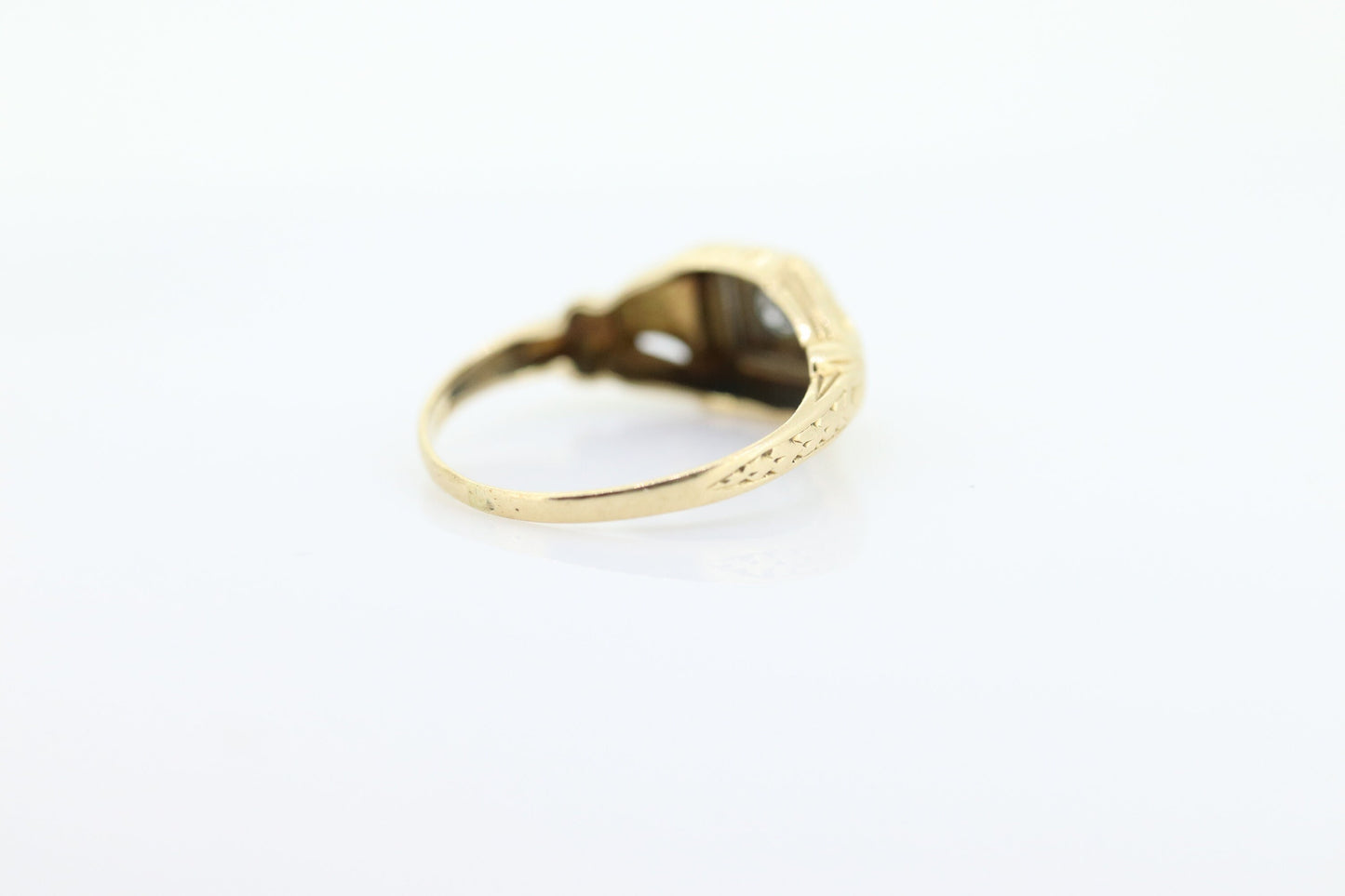 Art Deco Diamond Solitaire Ring. 14k Gold Old European Cut diamond floral Ring st(112)