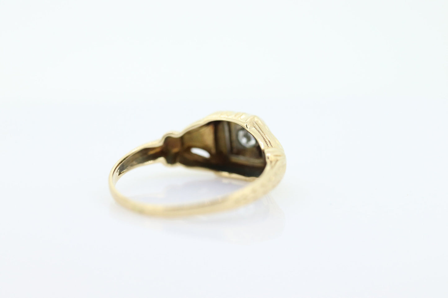 Art Deco Diamond Solitaire Ring. 14k Gold Old European Cut diamond floral Ring st(112)