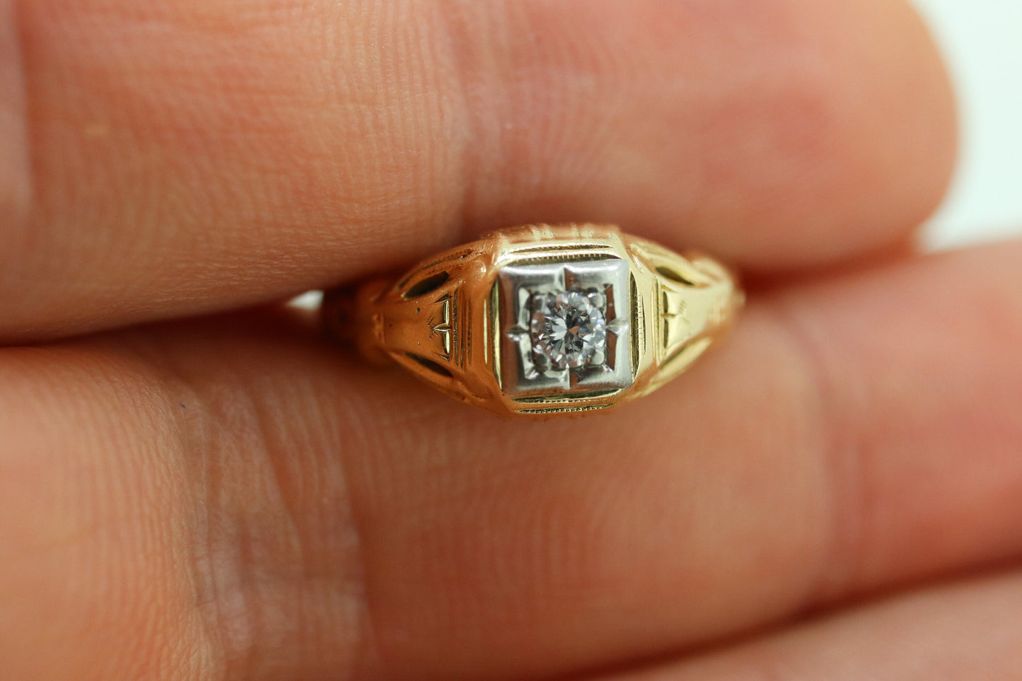 Art Deco Diamond Solitaire Ring. 14k Gold Old European Cut diamond floral Ring st(112)