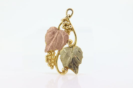 10k 12k Black Hills Gold Pendant. Black Hills Gold Vine Leaves Charm st(60)