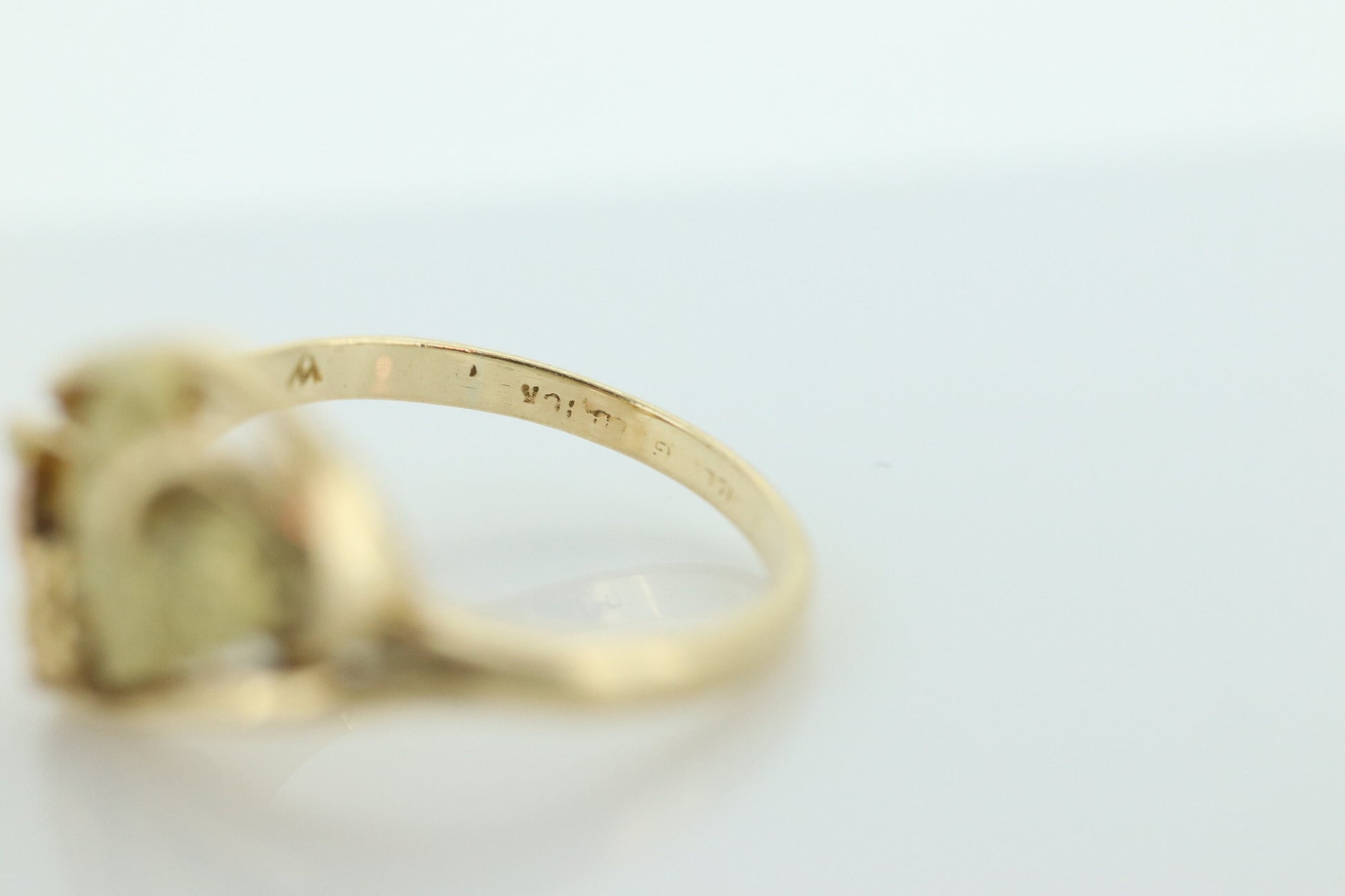 Black Hills Gold Ring. 10k Multi-Tone Gold. Black Hills Gold Design with Tricolor Leaves. St(92)