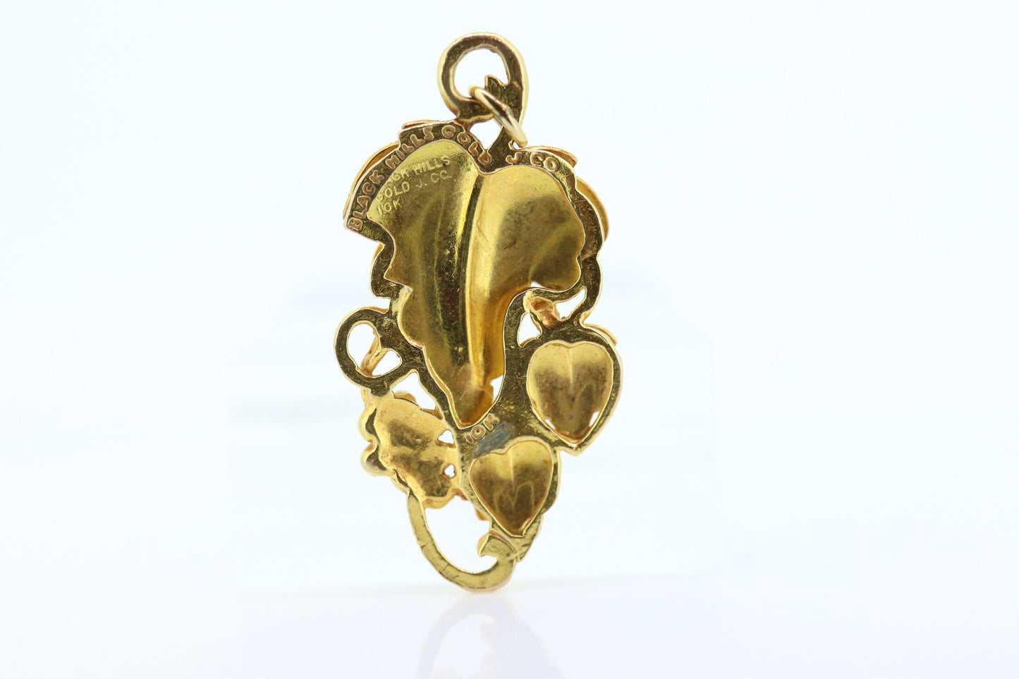 10k 12k Black Hills Gold Pendant. Black Hills Gold Vine Leaves Charm st(54/63)