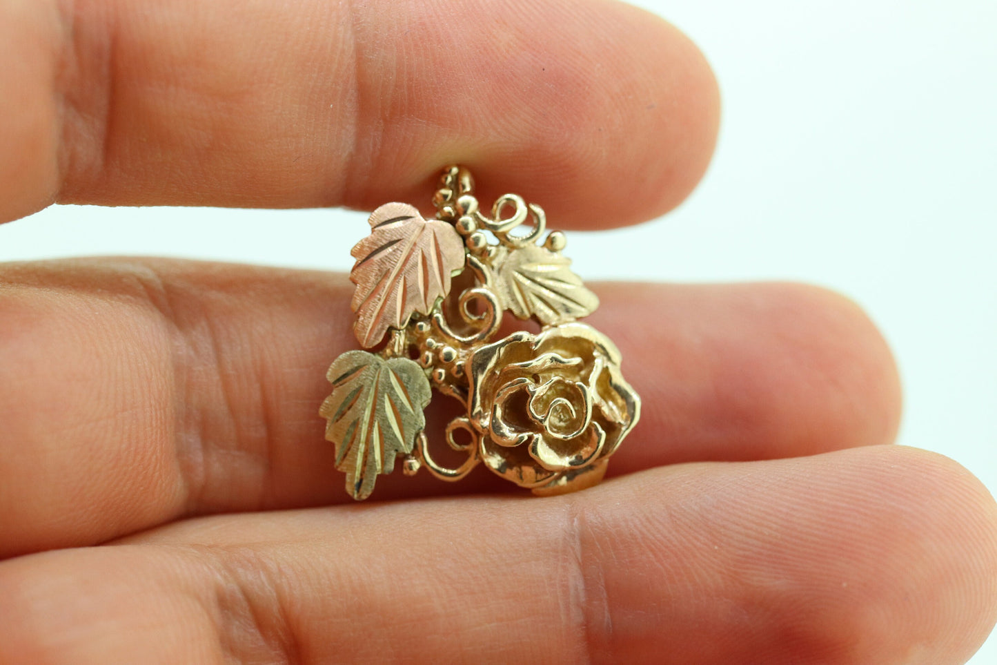 10k 12k Black Hills Gold Slide Pendant. Black Hills Gold ROSE Flower Vine Leaves Charm st(67/63)