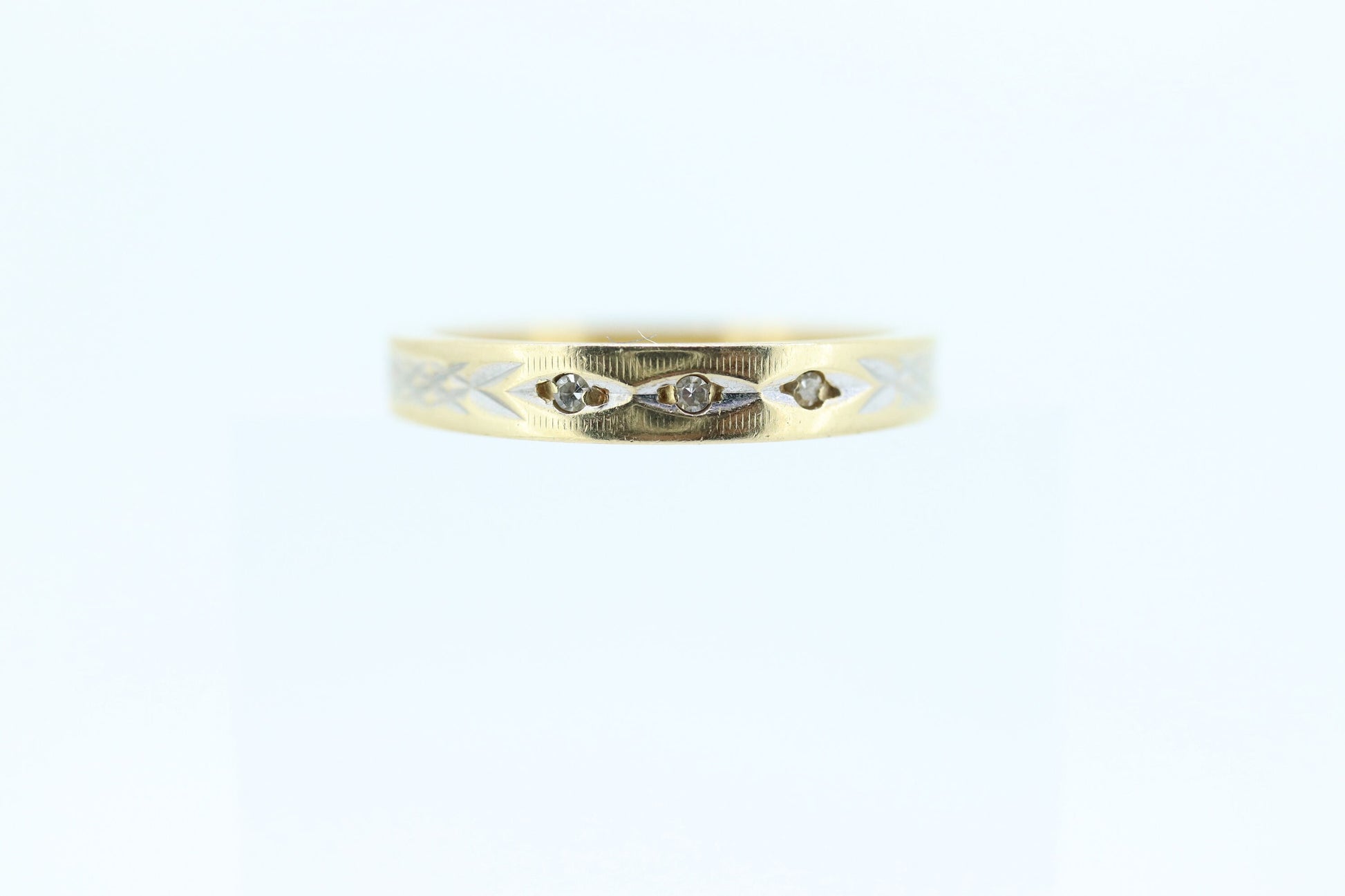 ARTCARVED 14k Gold Diamond Band. Art carved engraved textured band. Jr Wood Art Deco Diamond. st132